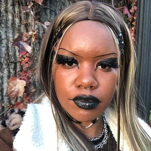 Meet your Posher, Guess